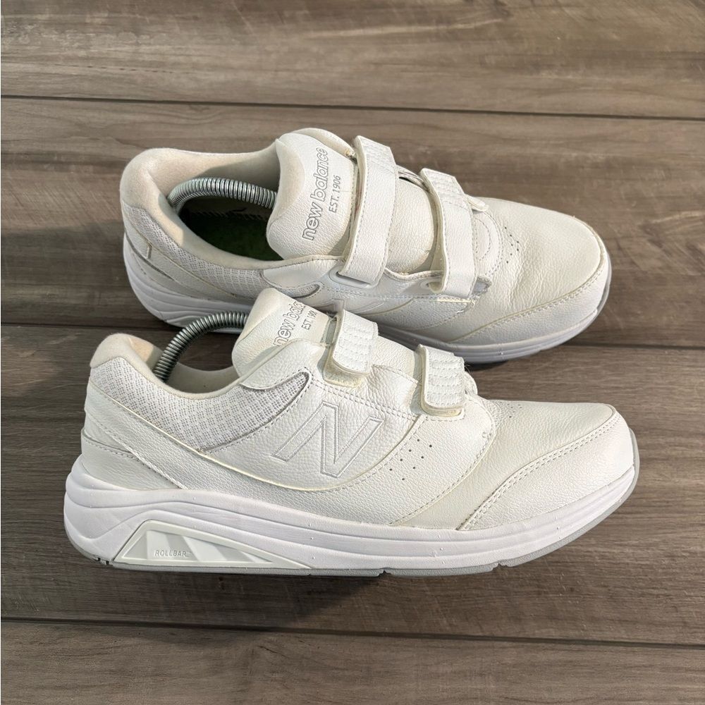 New Balance 928V3 Size 11 Women's Walking Shoes Sneakers Leather 2A Comfort